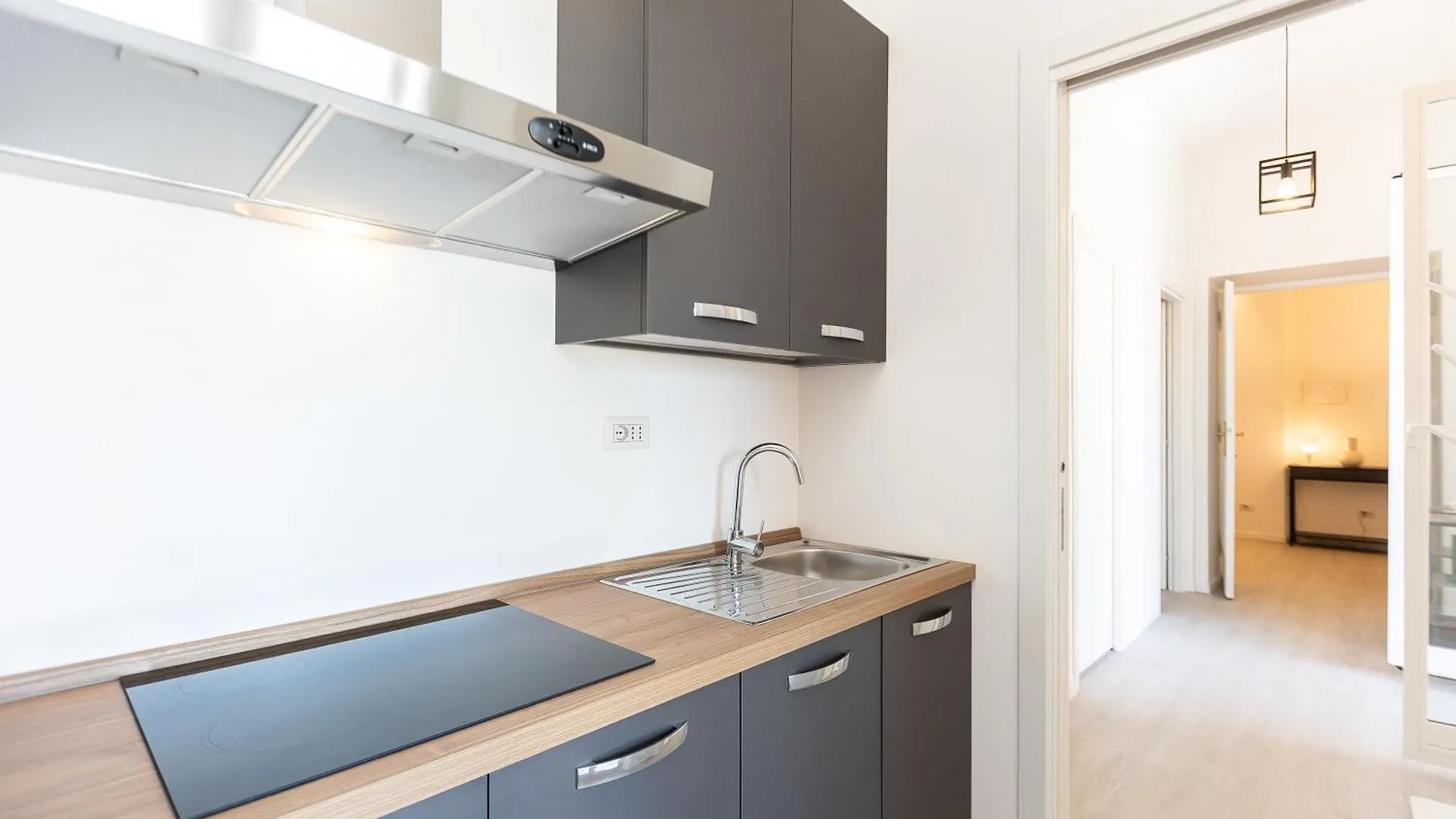 Constance Terrace Apartment By Rental In ローマ 0*,