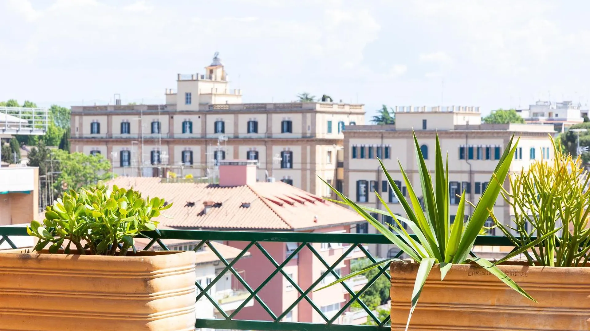 Constance Terrace Apartment By Rental In ローマ 0*,  イタリア