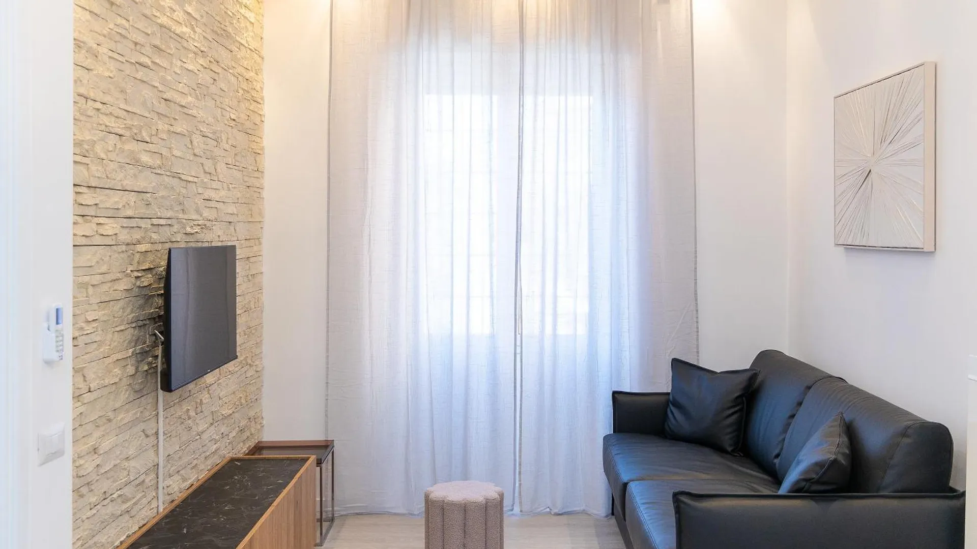 Constance Terrace Apartment By Rental In Řím