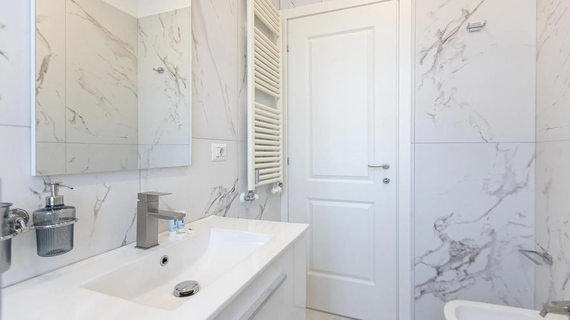 Constance Terrace Apartment By Rental In ローマ