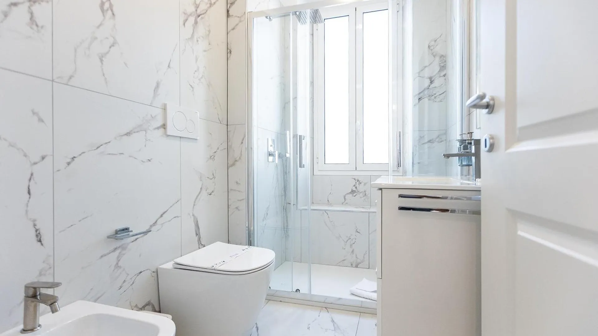 Constance Terrace Apartment By Rental In ローマ